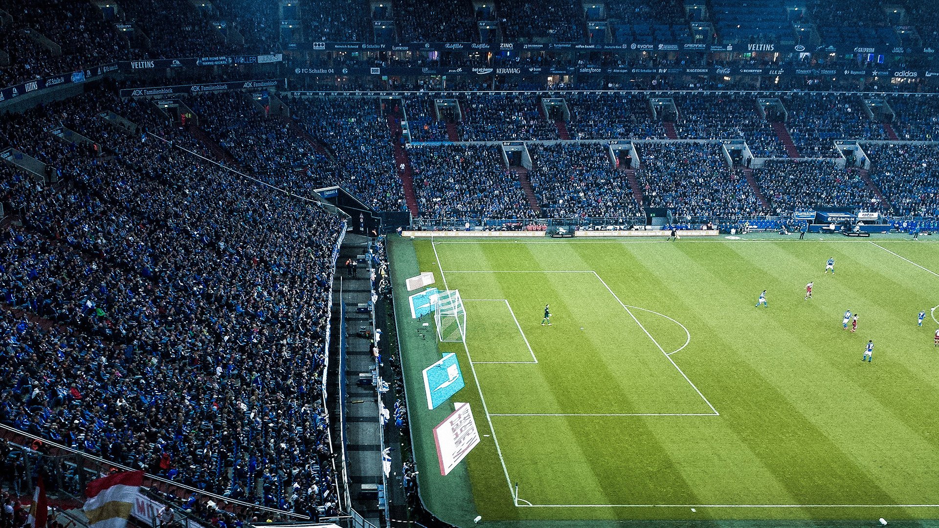 中国足球职业联赛新秀球员表现亮眼，中国足坛新秀