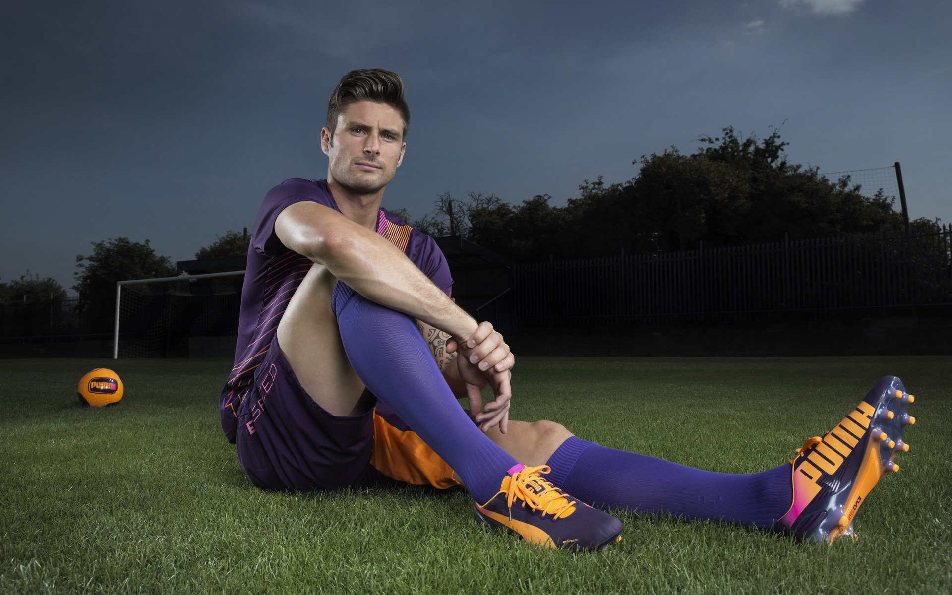 九游电竞-凯恩·瑞安：全黑队年轻才俊，进攻与防守兼备的全能球员，凯恩vs雷尔