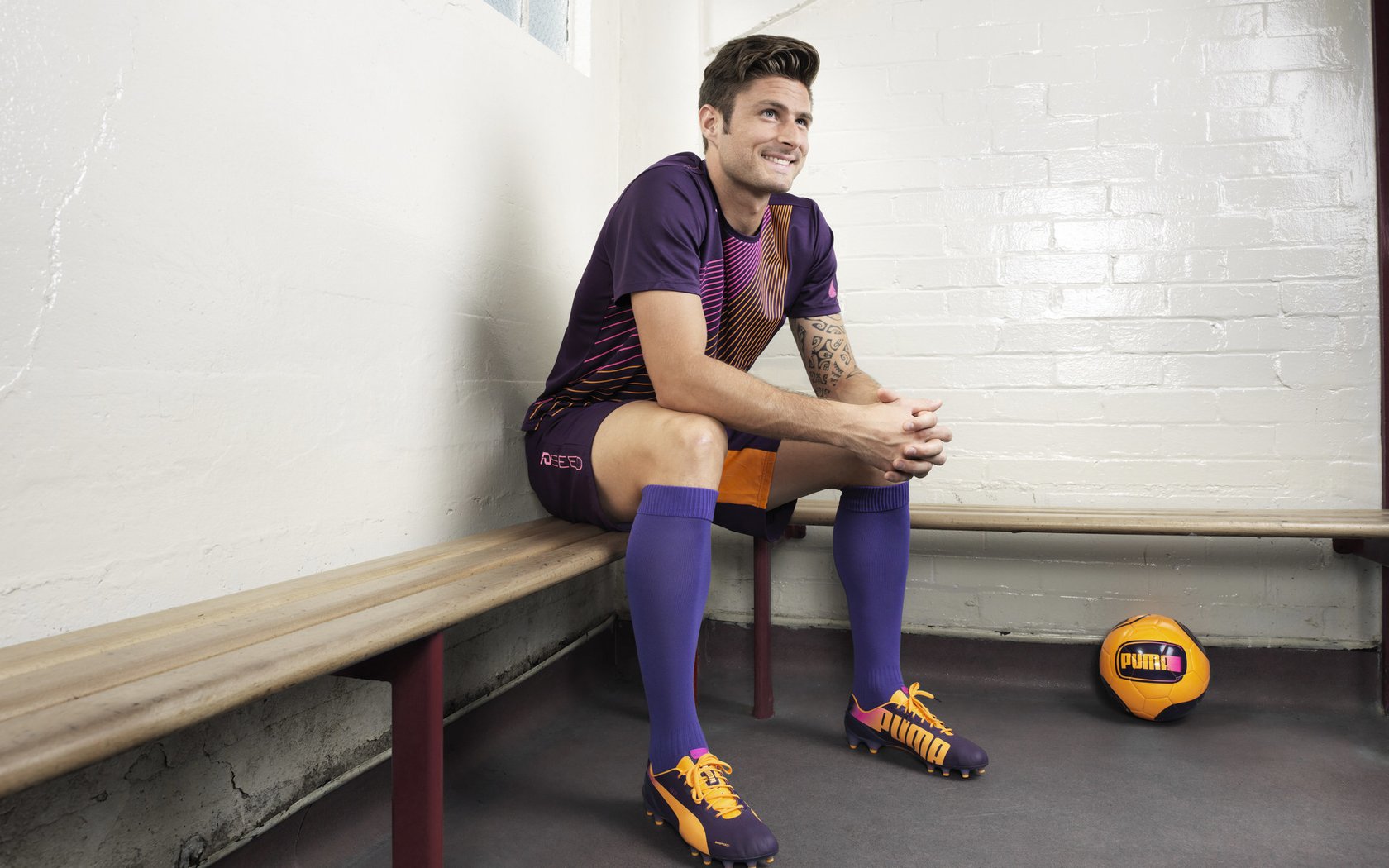 九游电竞官网-德甲快速反击：一瞬间撕开防线，德甲规则